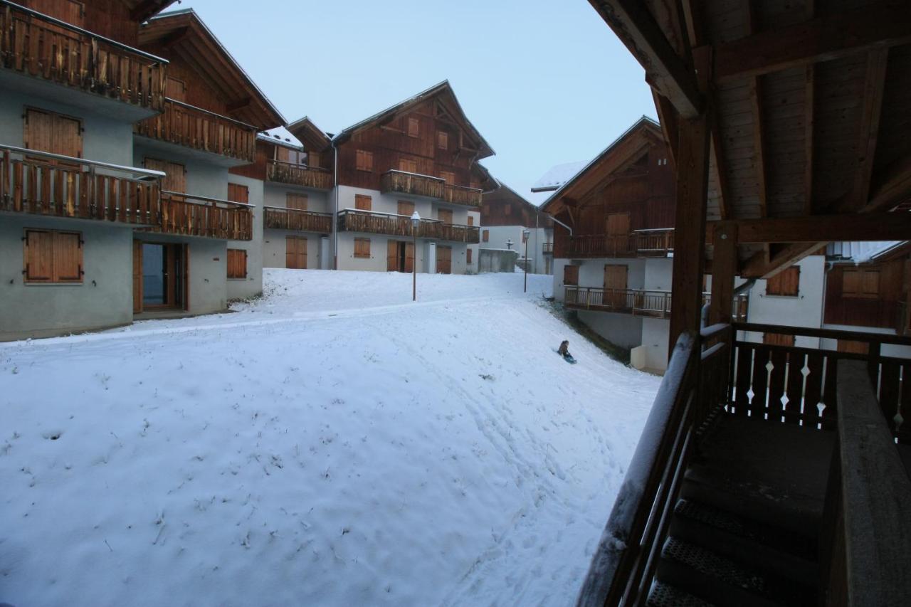 Appart - Chalet Du Hameau Des Aiguilles Альбье-Монрон Экстерьер фото